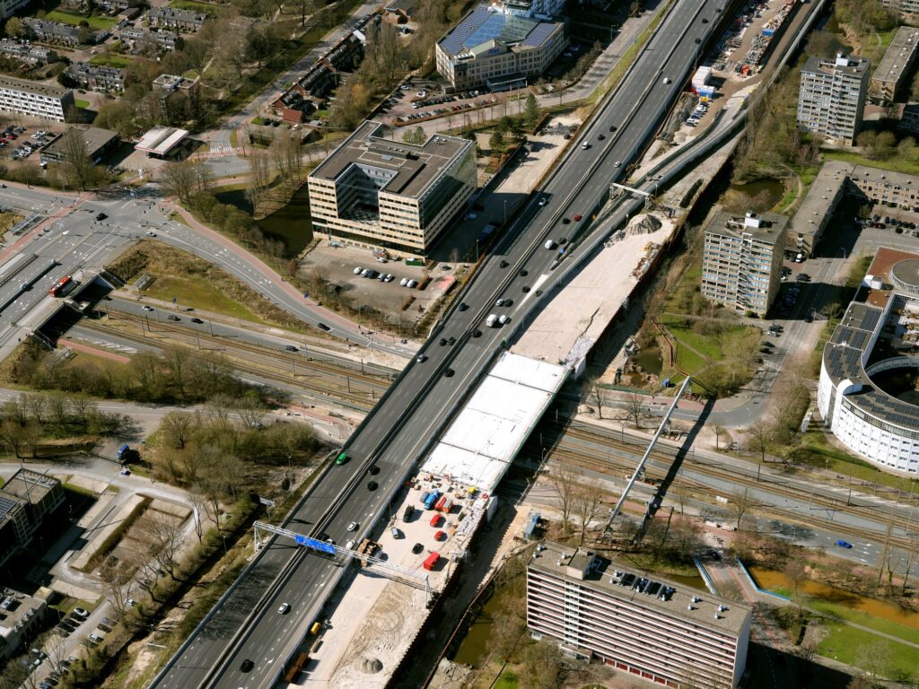 De A9 ter hoogte van Amstelveen van boven