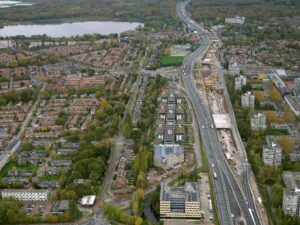 Luchtfoto van traject A9 ter hoogte van Amstelveen