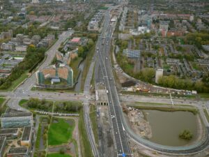 Luchtfoto van traject A9 ter hoogte van Amstelveen